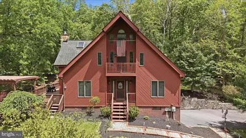 54 Sumac Ln, Harpers Ferry, WV 25425