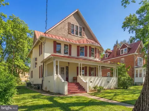 523 S George St, Charles Town, WV 25414