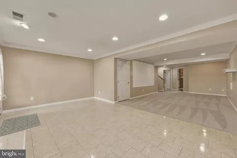 Living - 148 Riparian Ln, Ranson, WV 25438 photo 6 of 7