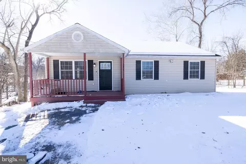378 Cedar Creek Dr, Harpers Ferry, WV 25425
