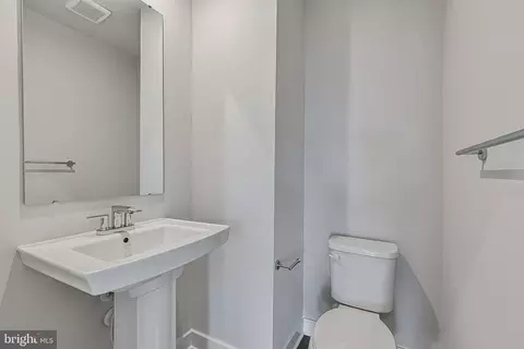 41 Oasis Ave, Ranson, WV 25438 photo 8