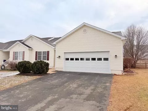 90 Peter Rabbit Dr, Ranson, WV 25438 photo 2