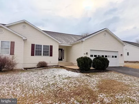90 Peter Rabbit Dr, Ranson, WV 25438 photo 3