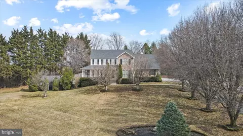 108 Foxhall Rd, Charles Town, WV 25414