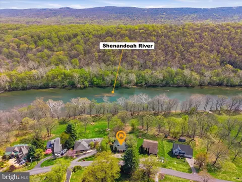 1087 Avon Bend Rd, Charles Town, WV 25414