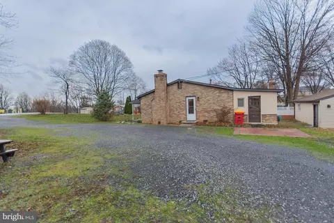 Exterior - 602 N Reymann St, Ranson, WV 25438 photo 2 of 5