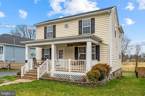 845 Jefferson Ave, Charles Town, WV 25414
