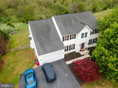 317 Stratus Dr, Kearneysville, WV 25430