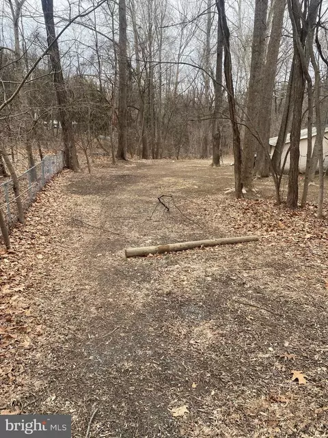 Estes Way, Harpers Ferry, WV 25425
