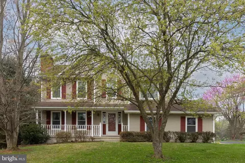 124 Deerfield Dr, Charles Town, WV 25414