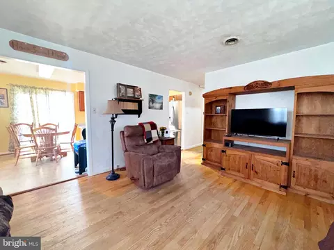 Living - 133 Lemon Rd, Ranson, WV 25438 photo 1 of 1