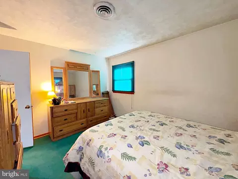 Bedroom - 133 Lemon Rd, Ranson, WV 25438 photo 9 of 10