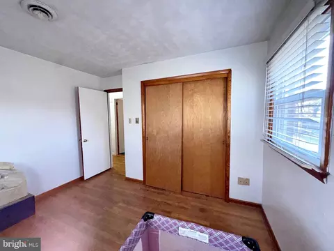 Bedroom - 133 Lemon Rd, Ranson, WV 25438 photo 3 of 10