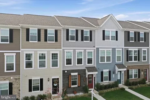 186 Coolidge Ave, Ranson, WV 25438