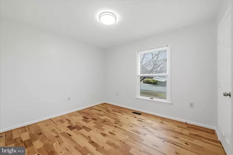 Bedroom - 502 E 6th Ave, Ranson, WV 25438 photo 5 of 6