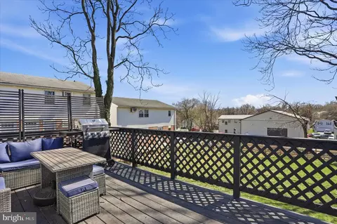 Exterior - 218 E 4th Ave, Ranson, WV 25438 photo 3 of 7