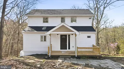 278 Red Bird Ln, Harpers Ferry, WV 25425