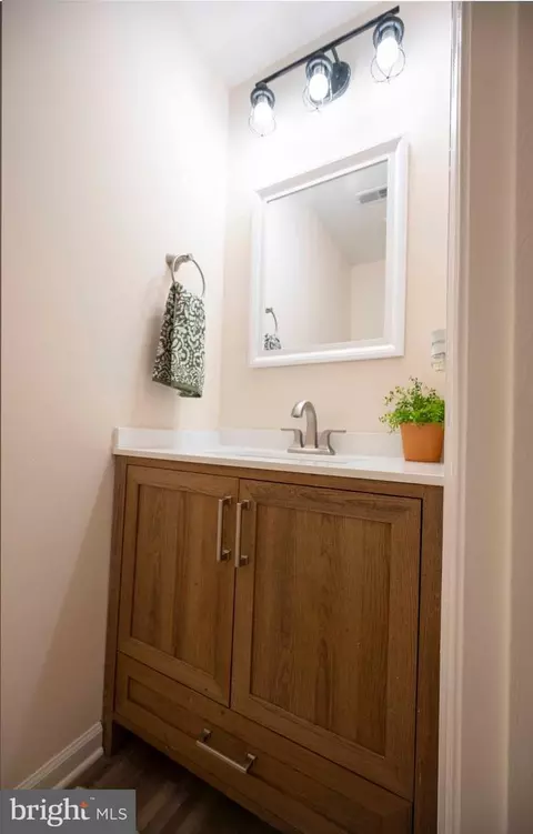 Bath - 43 Ryan Ct, Shepherdstown, WV 25443 photo 6 of 6