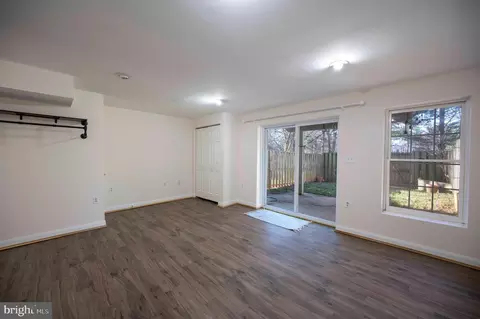 Living - 43 Ryan Ct, Shepherdstown, WV 25443 photo 7 of 10