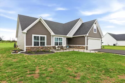 33 Ancient Oaks Ct, Charles Town, WV 25414