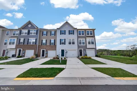 105 Extrovert Dr, Charles Town, WV 25414