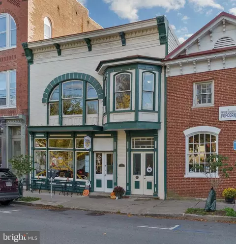 104 E German St, Shepherdstown, WV 25443