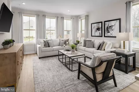 7223 Destrier St, Ranson, WV 25438