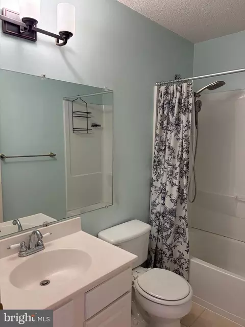 Bath - 207 Greenhill Ct, Ranson, WV 25438 photo 1 of 2