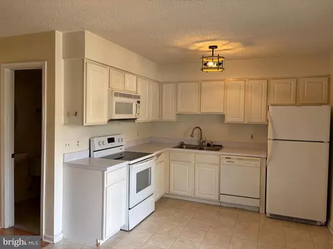 Kitchen - 207 Greenhill Ct, Ranson, WV 25438 photo 2 of 2