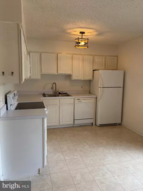 Kitchen - 207 Greenhill Ct, Ranson, WV 25438 photo 1 of 2