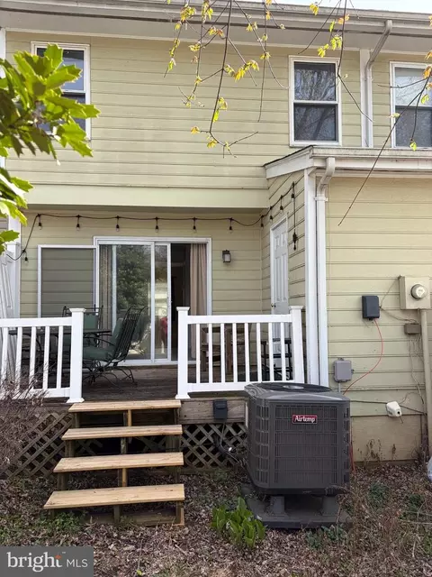 Exterior - 207 Greenhill Ct, Ranson, WV 25438 photo 1 of 2