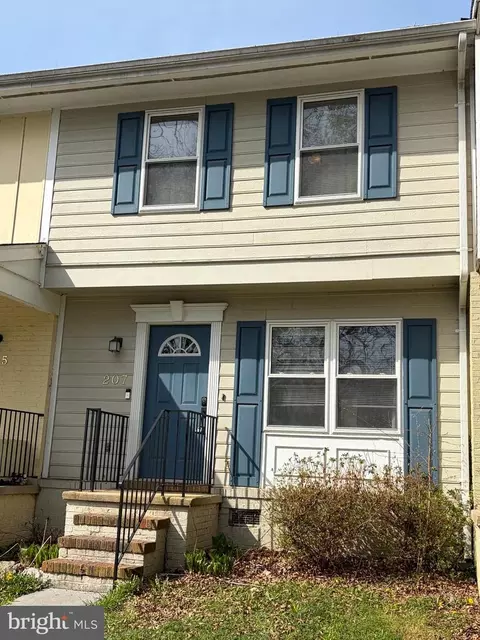 207 Greenhill Ct, Ranson, WV 25438