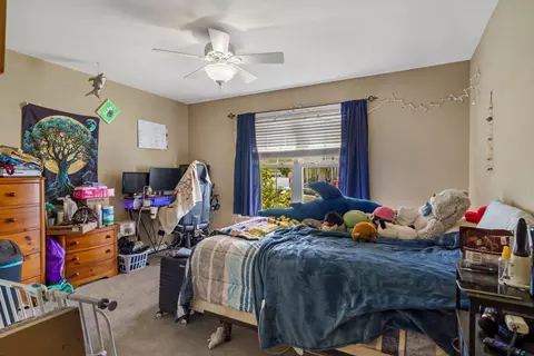 Bedroom - 120 Peter Rabbit Dr, Ranson, WV 25438 photo 1 of 5