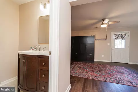 Entry Way - 1205 Mare St, Ranson, WV 25438 photo 2 of 10