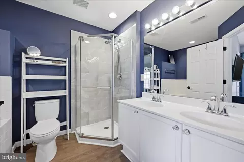 Bath - 45 Eldon Dr, Charles Town, WV 25414 photo 1 of 2