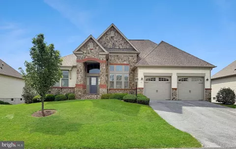 63 Potomac Crossing St, Charles Town, WV 25414