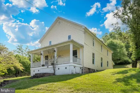 576 Halltown Rd, Harpers Ferry, WV 25425
