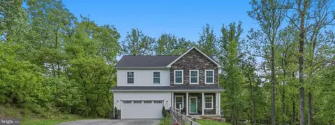 580 Dey Dr, Harpers Ferry, WV 25425