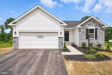 3 Thorton Ave, Ranson, WV 25438