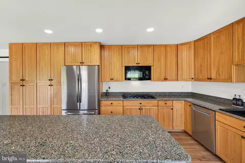 Kitchen - 229 Quail Run Rd, Summit Point, WV 25446 photo 4 of 5