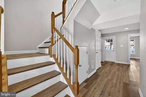 Entry Way - 1229 Mare St, Ranson, WV 25438 photo 7 of 14
