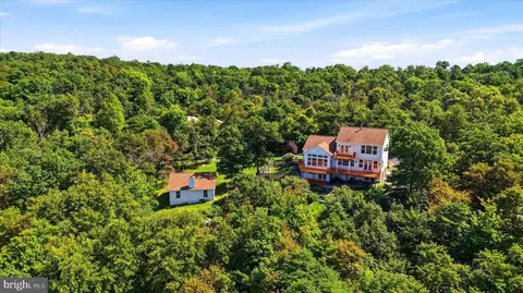 68 Eagles Nest Ln, Harpers Ferry, WV 25425