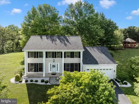 91 Prides Xing, Shenandoah Junction, WV 25442