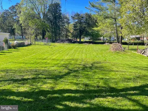 Meadowbrook Aly, Harpers Ferry, WV 25425