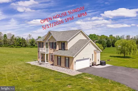 250 Paulas Cir, Kearneysville, WV 25430