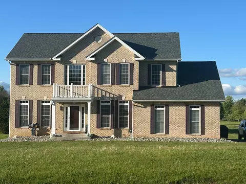 250 Paulas Cir, Kearneysville, WV 25430