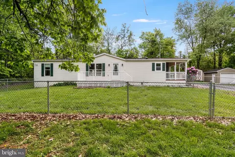 276 Walnut Hill Dr, Harpers Ferry, WV 25425