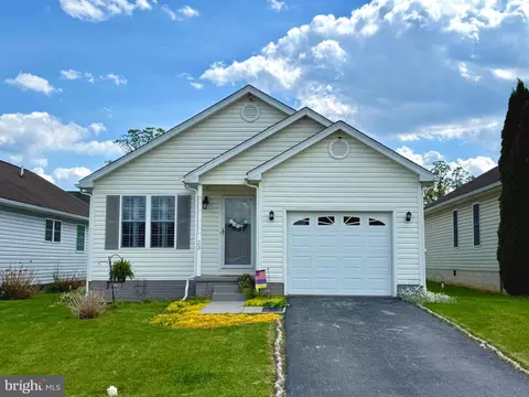 23 Whiskers Way, Ranson, WV 25438