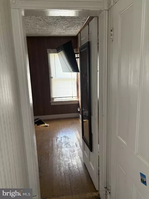 Entry Way - 111 W 5th Ave, Ranson, WV 25438 photo 11 of 13