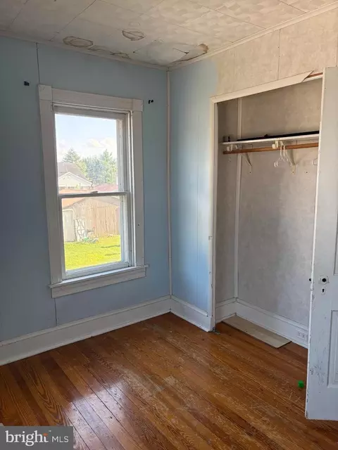 Bedroom - 111 W 5th Ave, Ranson, WV 25438 photo 2 of 2